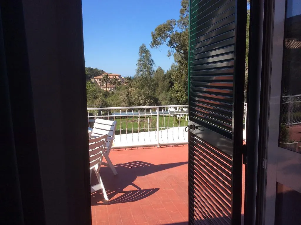 Hotel Edera Procchio  3*, Procchio (Isola d'Elba)